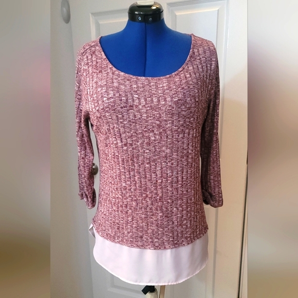 Burgandy/pink sweater with light pink trim - Picture 1 of 6